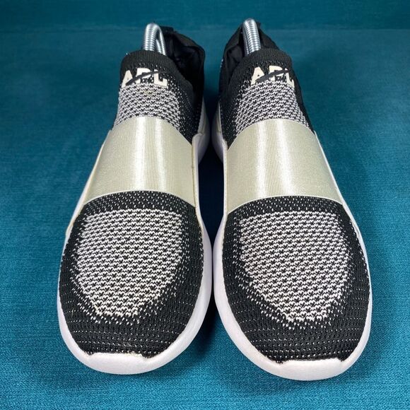 Size 9.5 - Women’s APL Techloom bliss black and white shoes - Picture 5 of 8